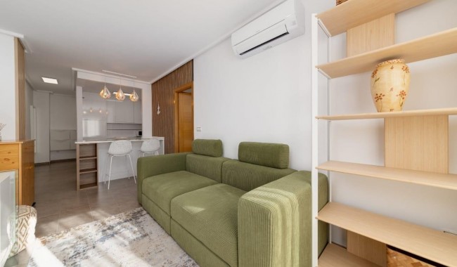 Sprzedaż - Apartament - Torrevieja - Centro