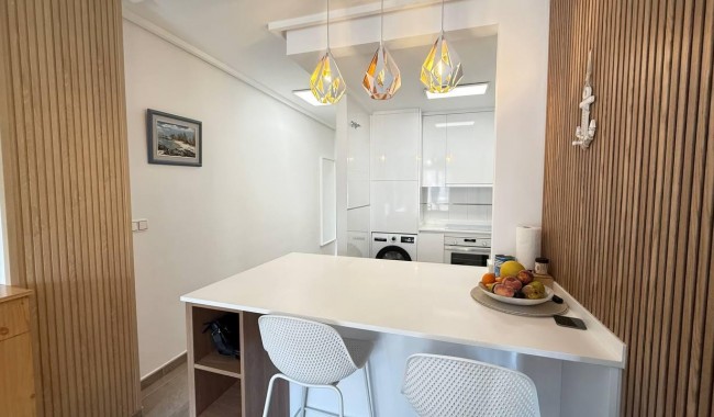 Sprzedaż - Apartament - Torrevieja - Centro