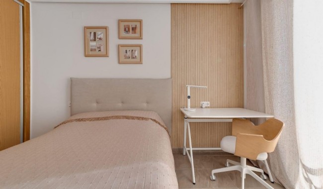Sprzedaż - Apartament - Torrevieja - Centro