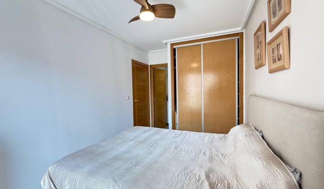 Sprzedaż - Apartament - Torrevieja - Centro