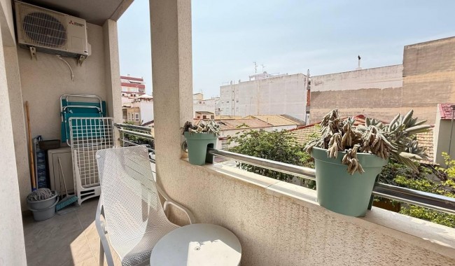 Sprzedaż - Apartament - Torrevieja - Centro