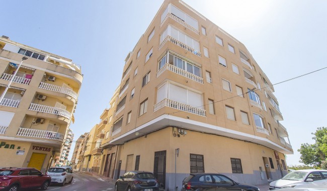 Local comercial - Segunda mano - Torrevieja - La Mata