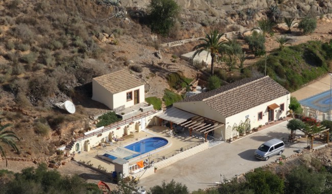 Resale - Finca - Orihuela