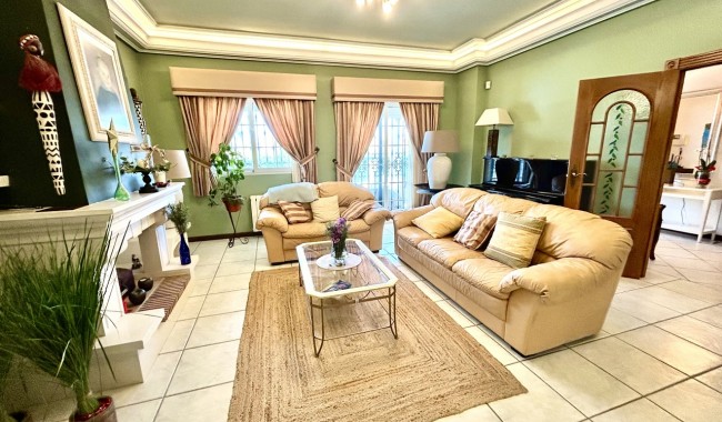 Begagnad - Villa - La Mata, Torrevieja - La Mata