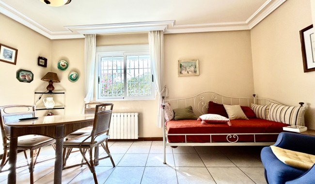 Begagnad - Villa - La Mata, Torrevieja - La Mata