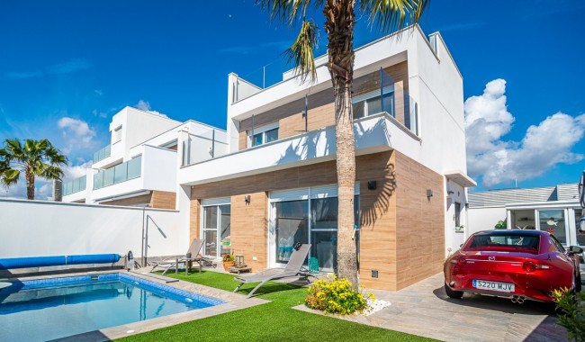 Villa - Resale - Pilar de La Horadada - Pilar de la Horadada Centro