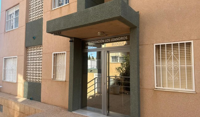 Segunda mano - Apartamento - Torrevieja - La Mata