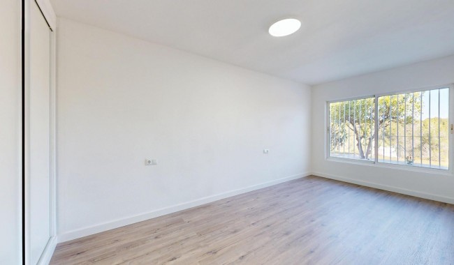 Resale - Bungalow - Orihuela Costa - Villamartín
