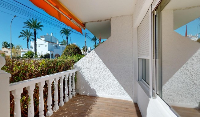 Resale - Bungalow - Orihuela Costa - Villamartín