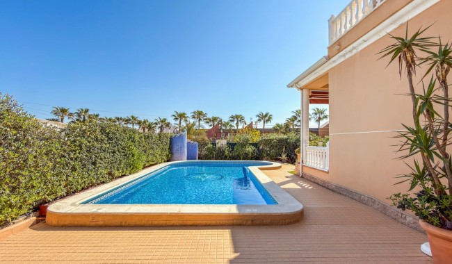 Begagnad - Villa - Torrevieja - La Mata