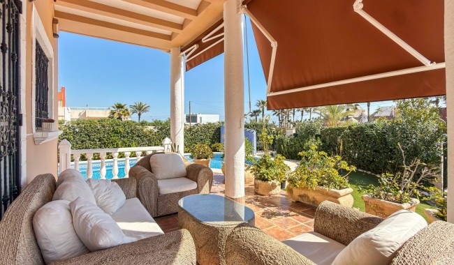Begagnad - Villa - Torrevieja - La Mata