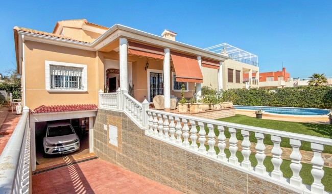 Begagnad - Villa - Torrevieja - La Mata