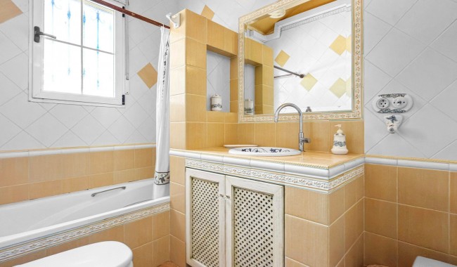 Begagnad - Villa - Torrevieja - La Mata