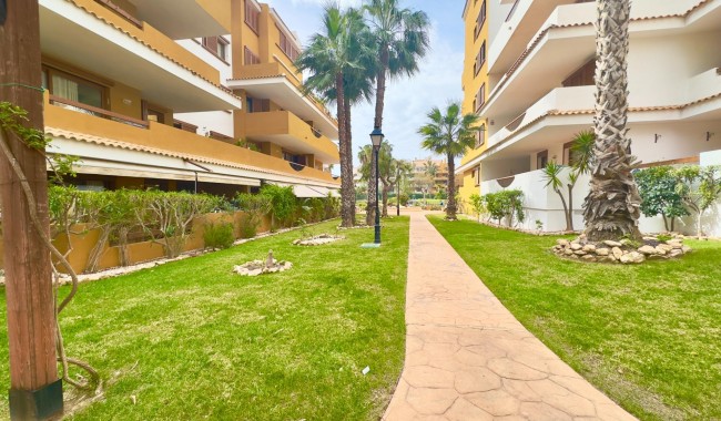 Resale - Apartment - Torrevieja - Punta prima