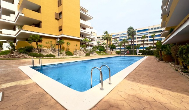 Resale - Apartment - Torrevieja - Punta prima