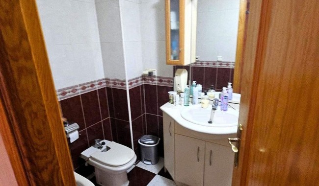 Resale - Apartment - Torrevieja - Centro