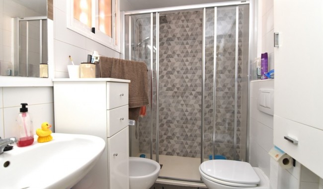 Resale - Apartment - Guardamar - Puerto