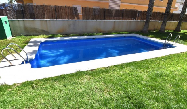 Resale - Apartment - Guardamar - Puerto