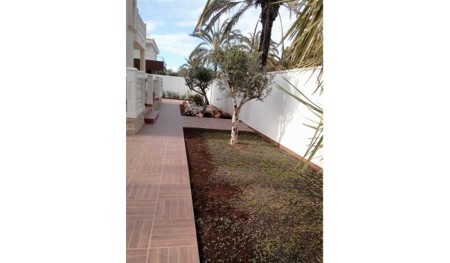 Segunda mano - Villa - Cabo Roig