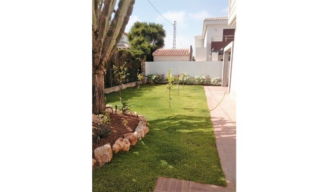 Segunda mano - Villa - Cabo Roig