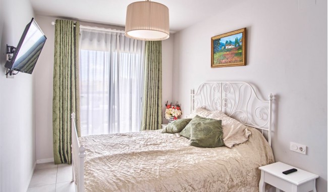 Resale - Apartment - Mil Palmeras