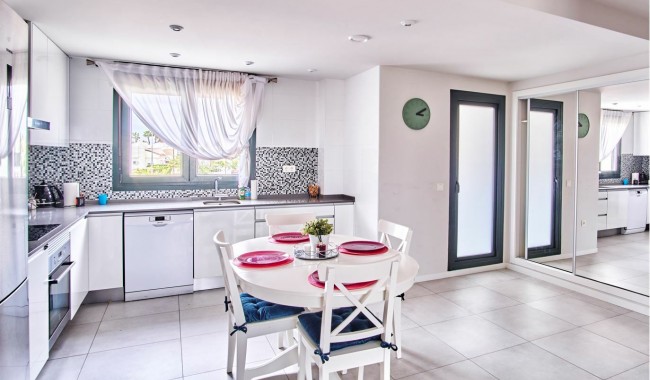 Resale - Apartment - Mil Palmeras