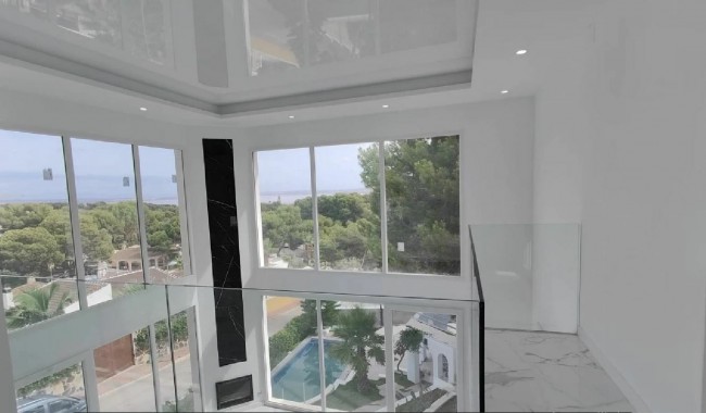 Begagnad - Villa - Torrevieja