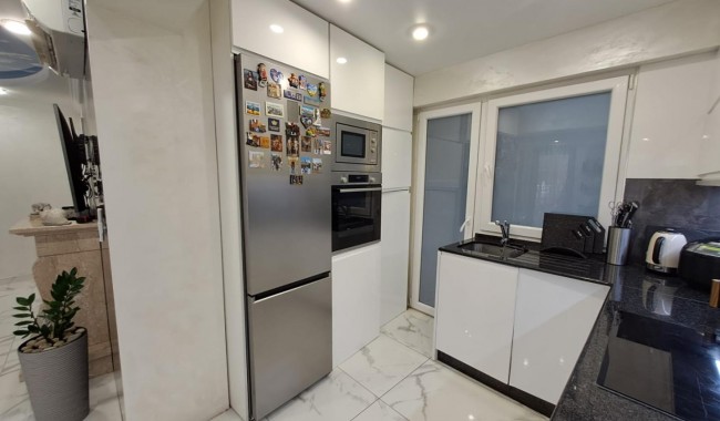 Resale - Apartment - Torrevieja