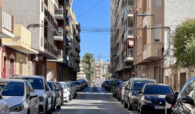 Segunda mano - Villa - Torrevieja