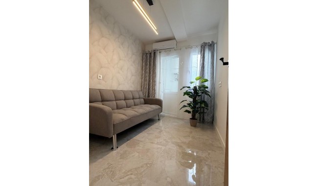 Resale - Apartment - Torrevieja