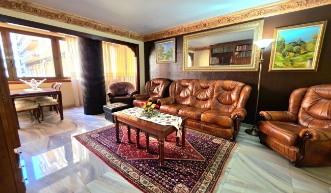 Resale - Apartment - Alicante - Centro
