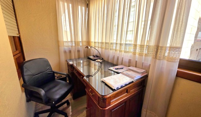 Resale - Apartment - Alicante - Centro