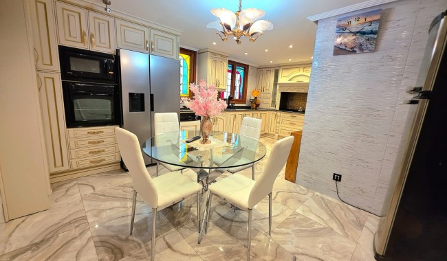 Resale - Apartment - Alicante - Centro