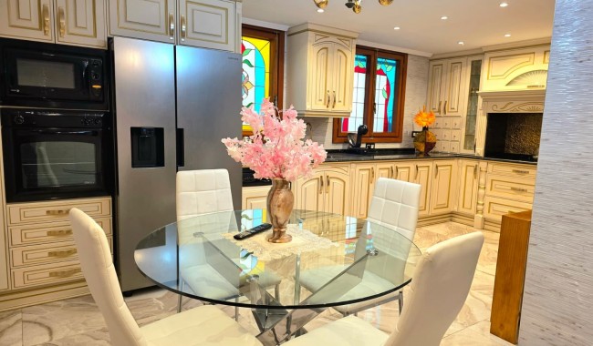 Resale - Apartment - Alicante - Centro