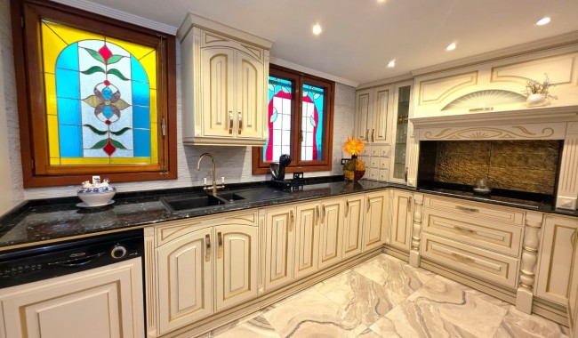 Resale - Apartment - Alicante - Centro