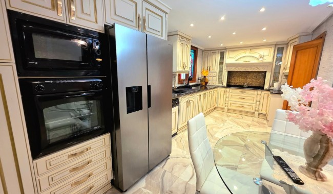 Resale - Apartment - Alicante - Centro