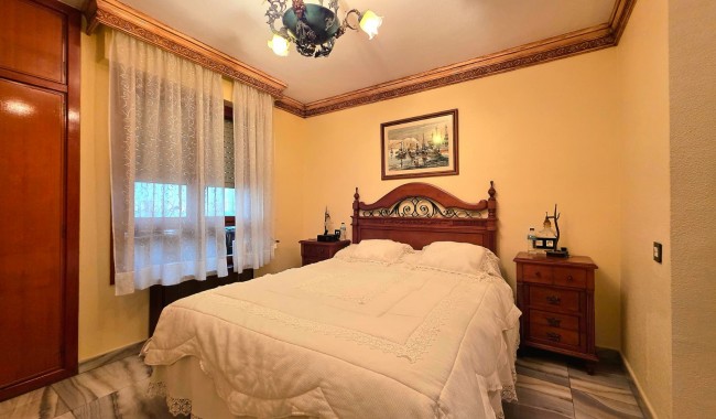 Resale - Apartment - Alicante - Centro