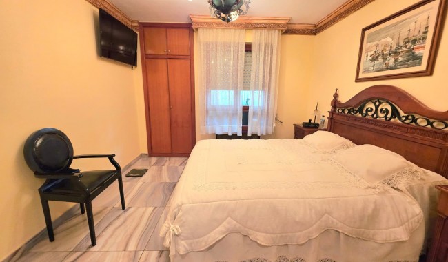 Resale - Apartment - Alicante - Centro