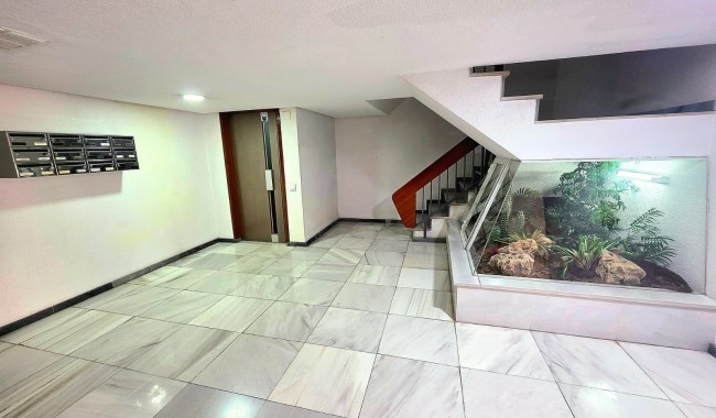 Resale - Apartment - Alicante - Centro