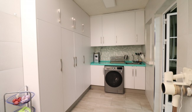 Begagnad - Radhus - Redován - Redovan - Town