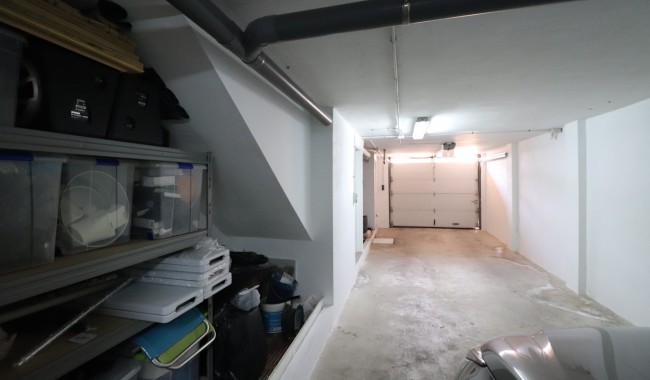Begagnad - Radhus - Redován - Redovan - Town