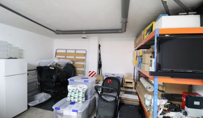 Begagnad - Radhus - Redován - Redovan - Town