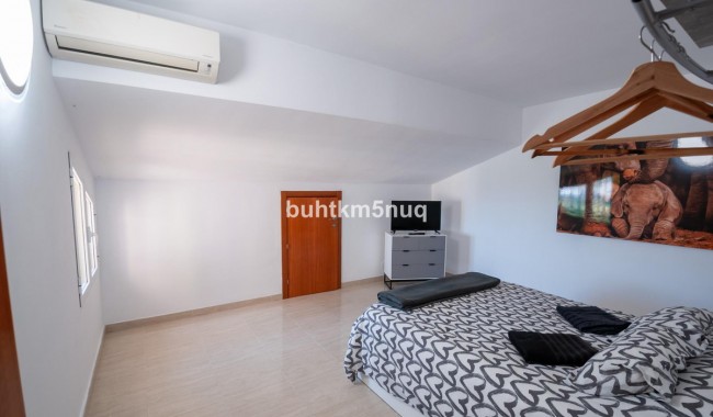 Resale - Villa - Orba - Orba Centro