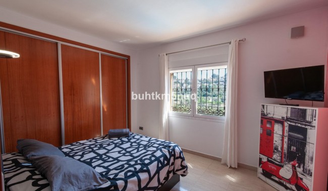 Resale - Villa - Orba - Orba Centro