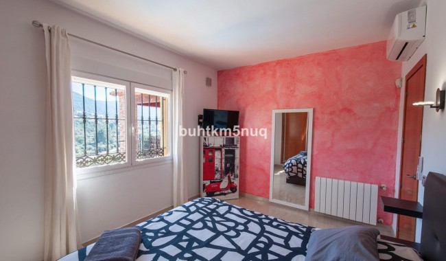 Resale - Villa - Orba - Orba Centro