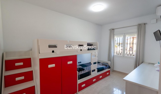 Resale - Villa - Orba - Orba Centro