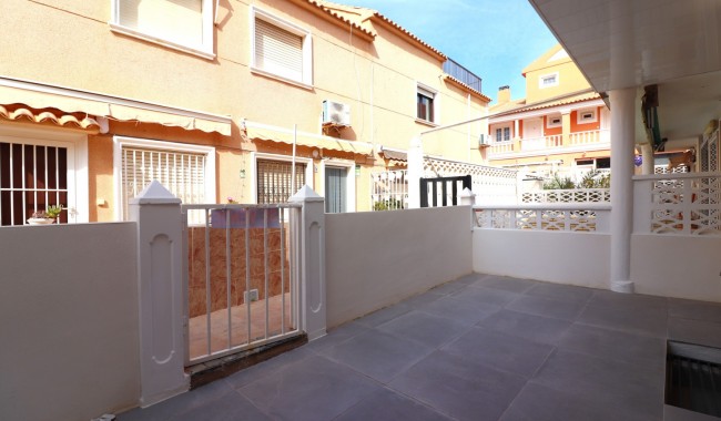 Sprzedaż - Apartament - Torrevieja - Torre La Mata