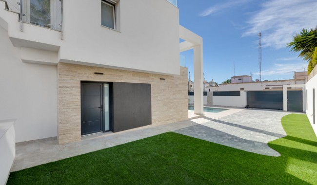 Nybyggnation - Villa - Torrevieja - Centro