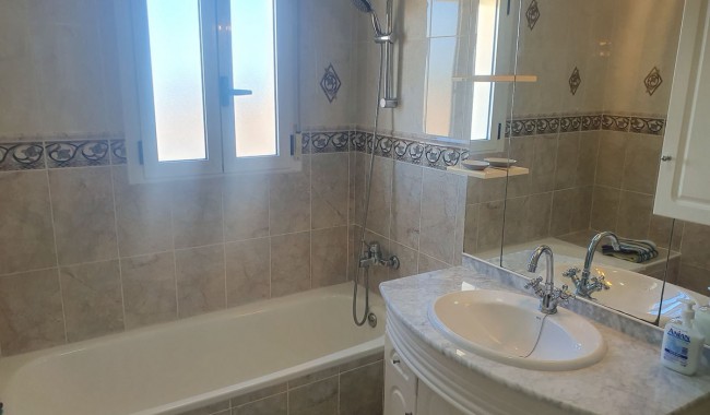 Resale - Villa - Algorfa - Algorfa Centro