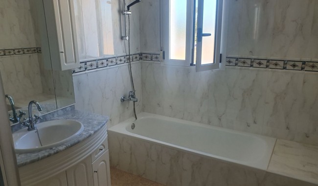 Resale - Villa - Algorfa - Algorfa Centro